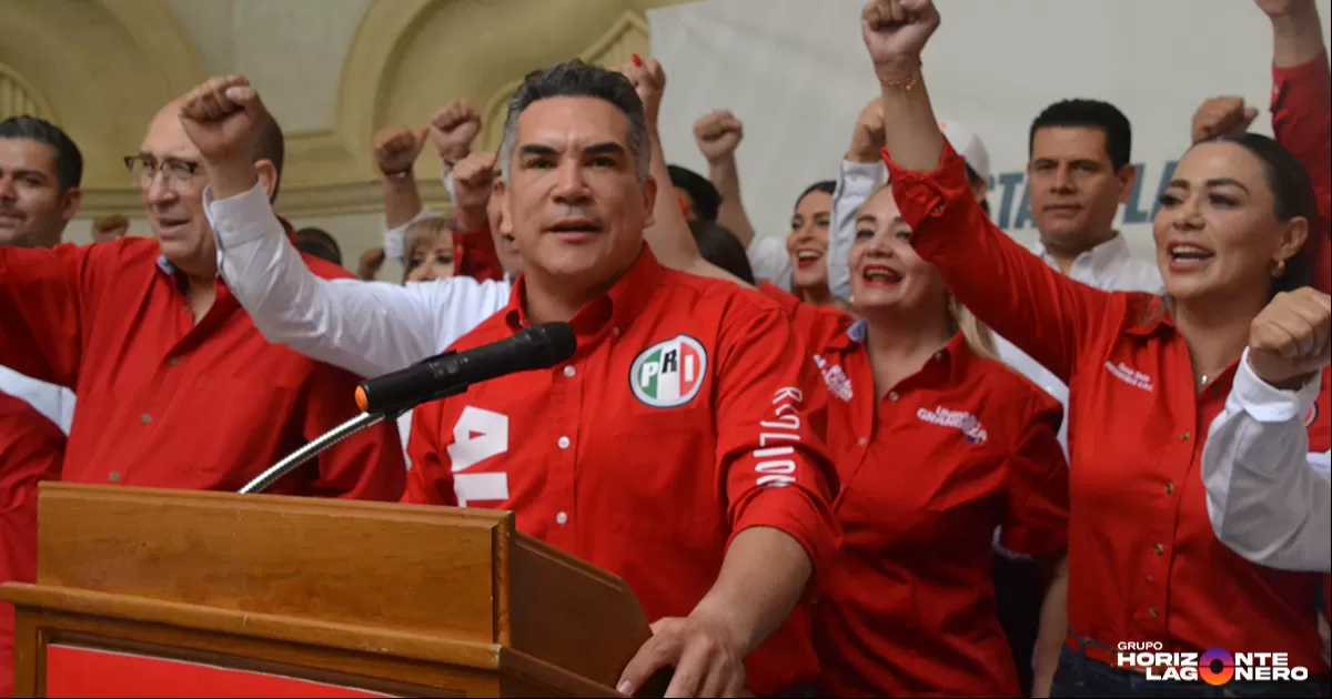 Acompañado de legisladores nacionales del PRI, como Rubén Moreira, Verónica Martínez y Rubén Moreira entre otros, visitó este día Gómez Palacio para respaldar a las candidatas y candidatos de la Laguna de Durango.