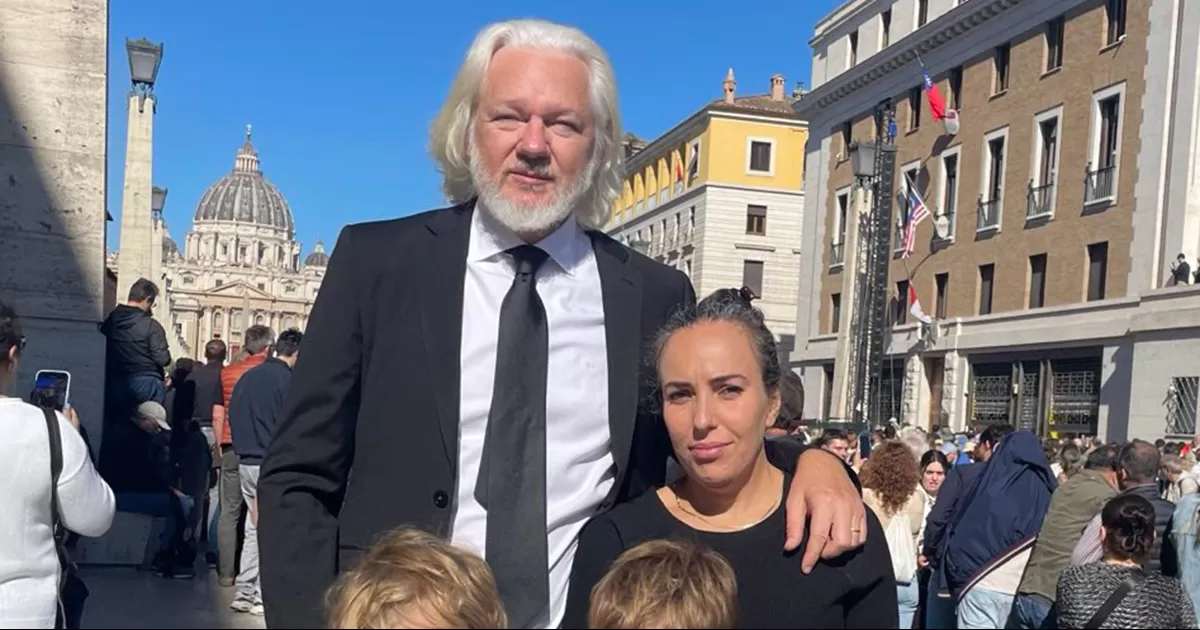 Junto a su familia acudiÃ³ para dar las gracias por el respaldo que le brindÃ³ el pontÃ­fice durante su encarcelamiento