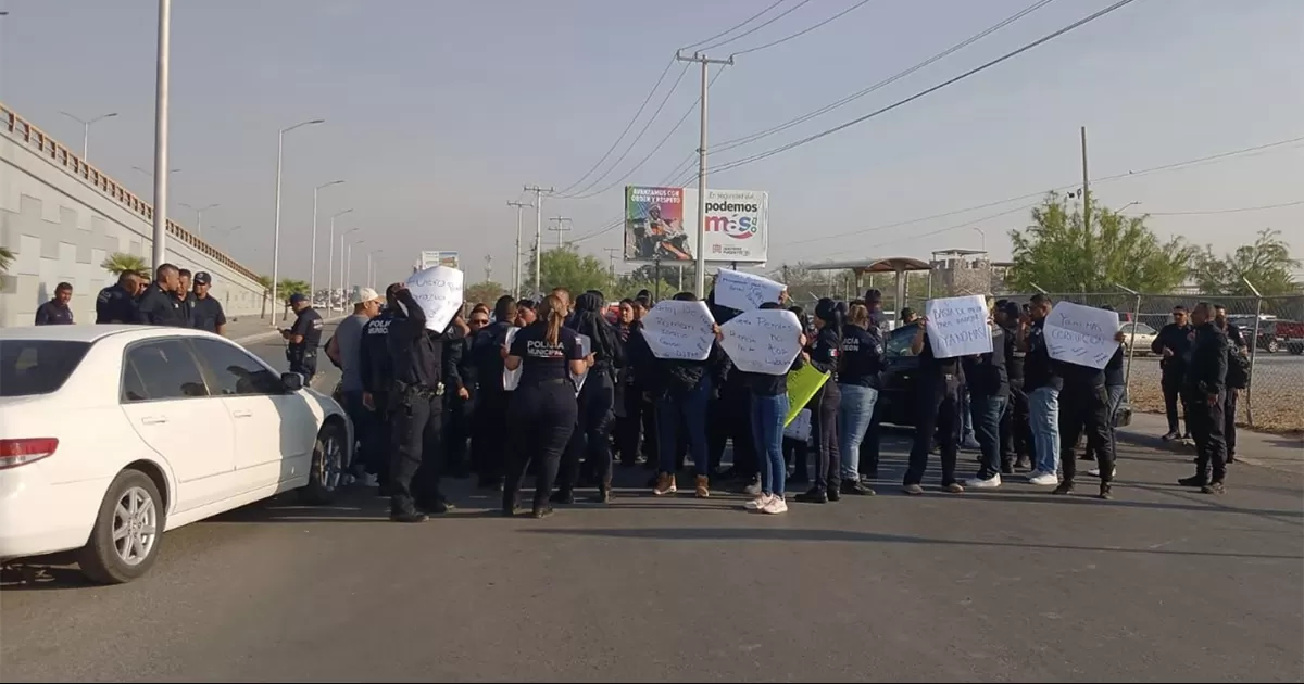 Torreón queda desprotegido por protesta de agentes municipales contra Román Cepeda