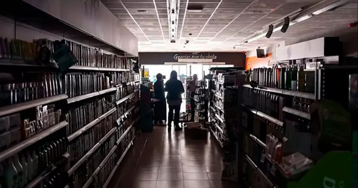 ApagÃ³n masivo en EspaÃ±a, Portugal y Francia: Investigan falla elÃ©ctrica y problemas hasta en telÃ©fonos