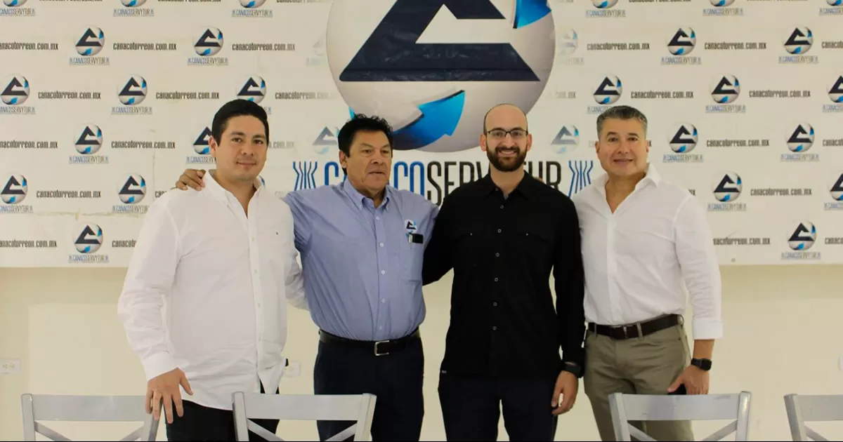 El presidente de Canaco Torreón, Fidel Villanueva, destacó que esta cruzada presenta una agenda estructurada y progresiva diseñada desde las cámaras y los sectores productivos del país.