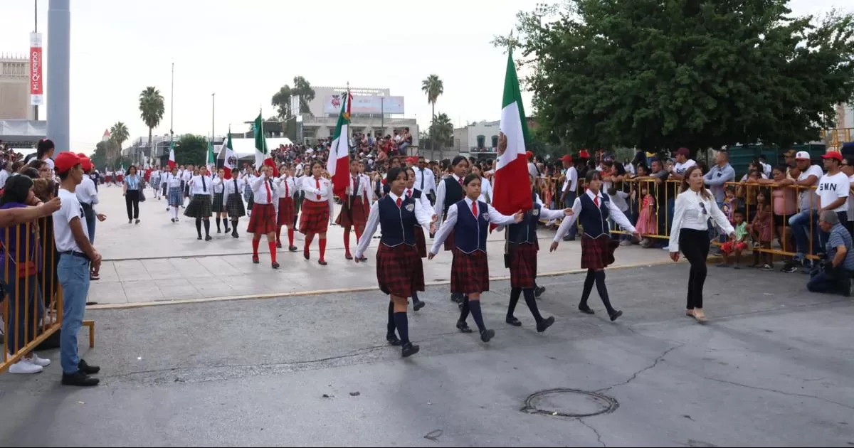 Participarán casi 5 mil personas en desfile de la Revolución en Torreón.