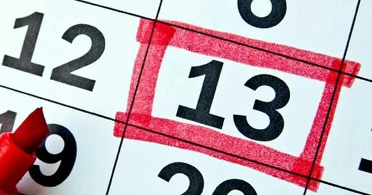 Esta es una de las fechas donde mucha gente aplica ciertas creencias para evitar la mala suerte.