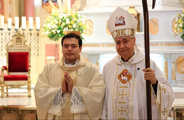Con 33 aÃ±os, AdriÃ¡n Alejandro Serrato Corpus, recibiÃ³ el sacramento del Orden Sacerdotal en Saltillo.