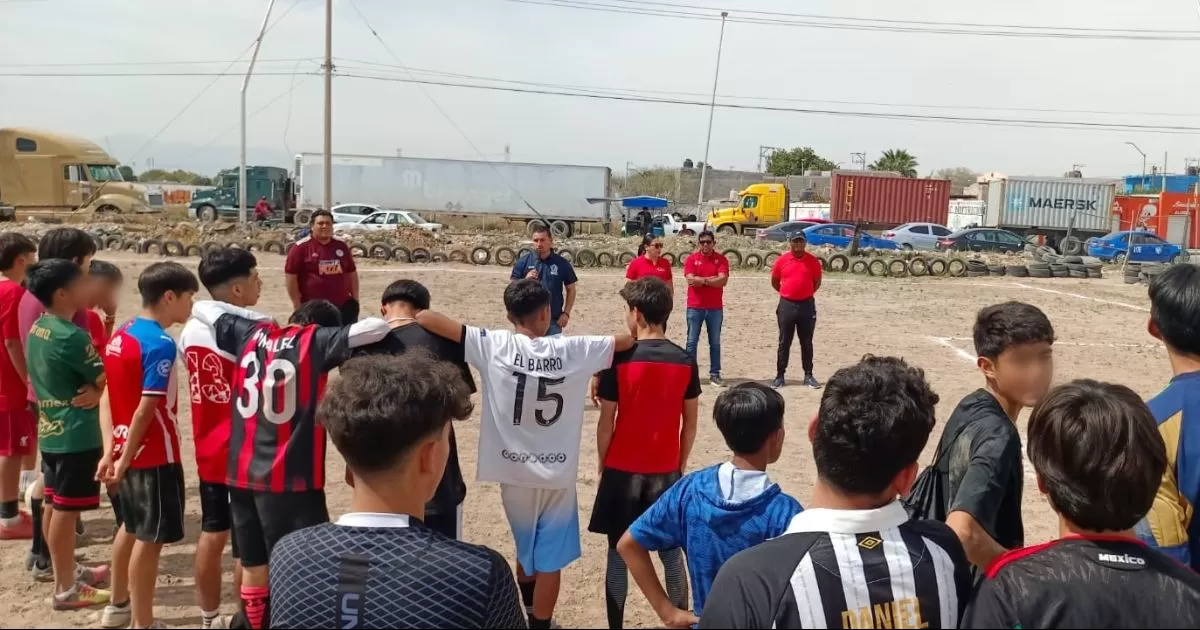 Inicia el Torneo Interbarrios Futbol 7 vs 7 en Gómez Palacio