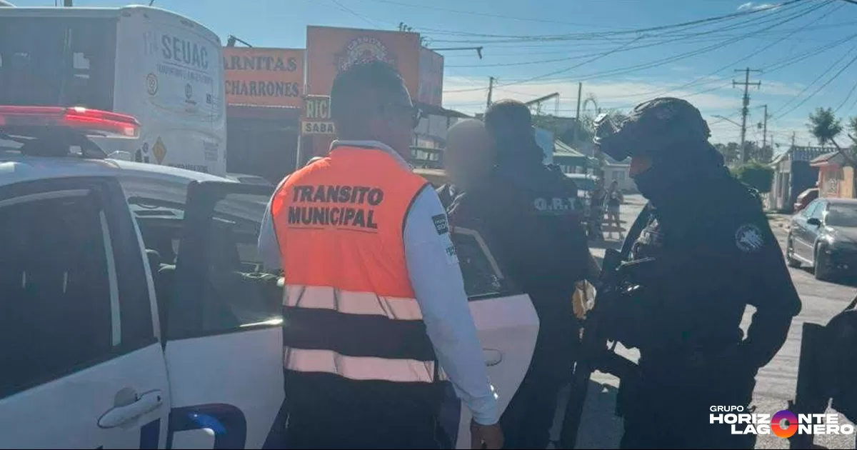 Detenido presunto asaltante por agentes de vialidad en Torreón