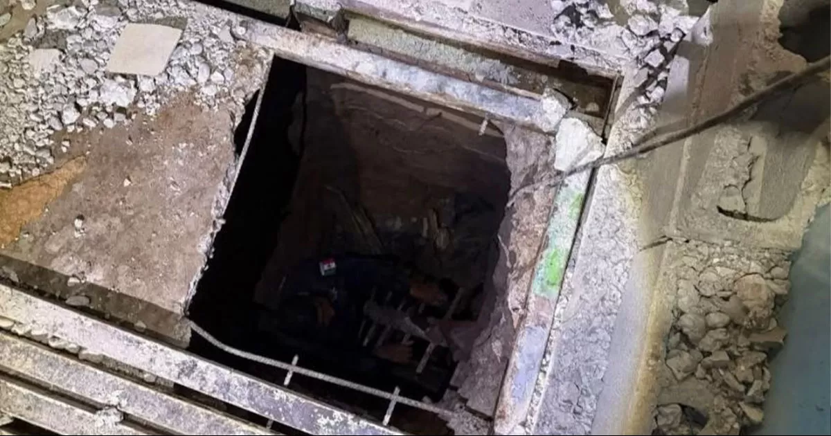Durante la revisiÃ³n posterior, los agentes encontraron un tÃºnel de aproximadamente cinco metros de profundidad y 15 metros de largo