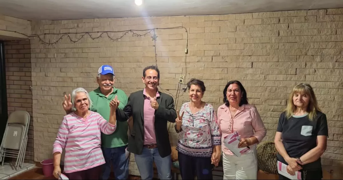 Dialoga candidato Héctor Guillermo de la Cruz con población de La Laguna