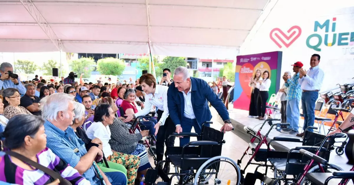 Los apoyos forman parte de los programas  â€œDe ruedas corazÃ³nâ€ y â€œVer y escuchar" del DIF TorreÃ³n.