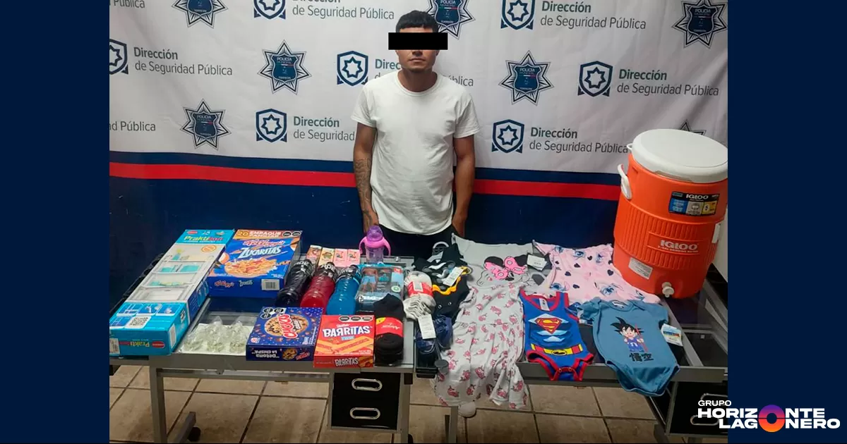 Detienen a joven por presunto robo en tienda Walmart de Torreón