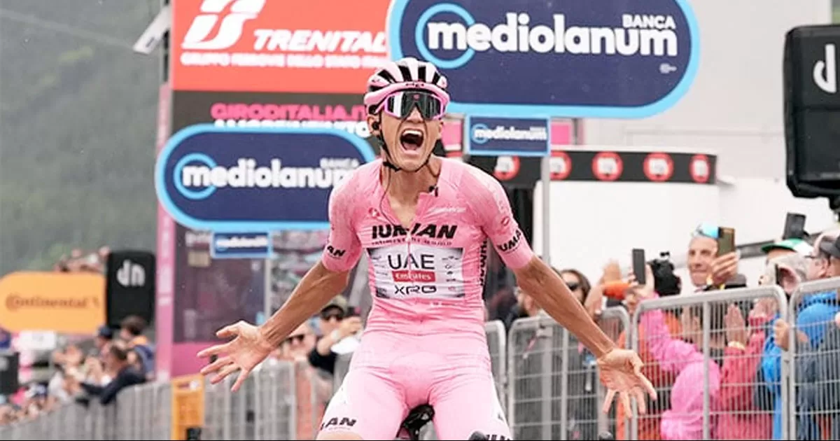 ¡Histórica victoria! Isaac del Toro gana la etapa 17 del Giro de Italia y refuerza la Maglia Rosa
