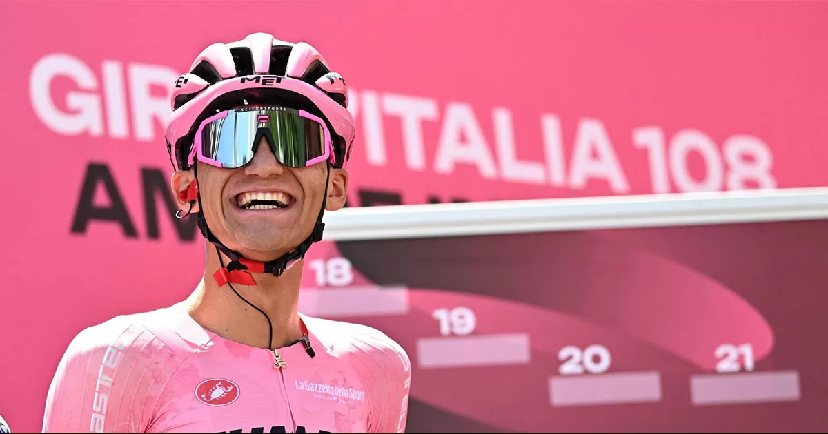 El mexicano Isaac del Toro sigue con la maglia rosa, seguido a 41 segundos por el ecuatoriano Richard Carapaz y el britÃ¡nico Simon Yates.