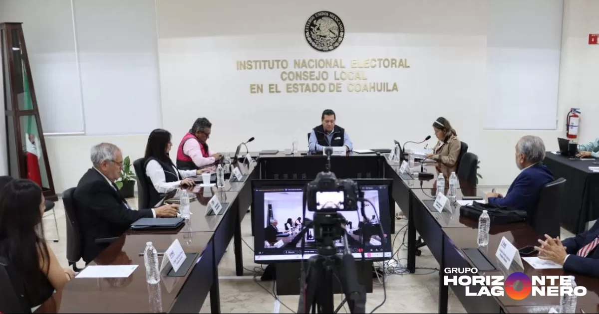 Tras la conclusión de la sesión permanente del Consejo Local del INE Coahuila para dar seguimiento a la jornada electoral, inició la sesión permanente de seguimiento de los cómputos distritales en los ocho Consejos Distritales en la entidad.