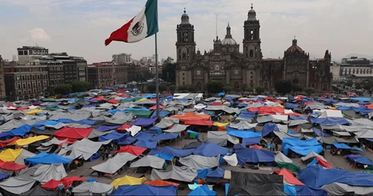 La disidencia magisterial acordÃ³ tambiÃ©n posponer para el miÃ©rcoles la mesa de trabajo con representantes del gobierno federal
