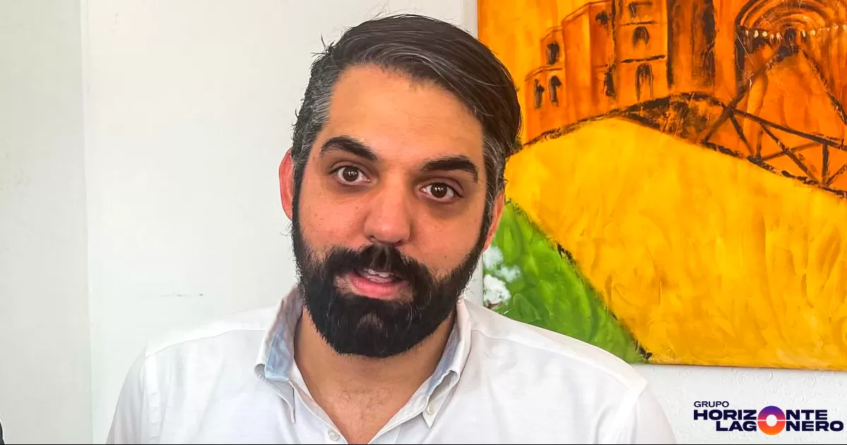 Señaló que se encontraba en compañía de su pareja y un amigo cuando salía de disfrutar el concierto de Miguel Bosé, al estar comprando alimentos fue atacado con un puñetazo por un ciudadano, quien segundos antes le espetó la frase: “Hablaste mal de mí pendejo”.