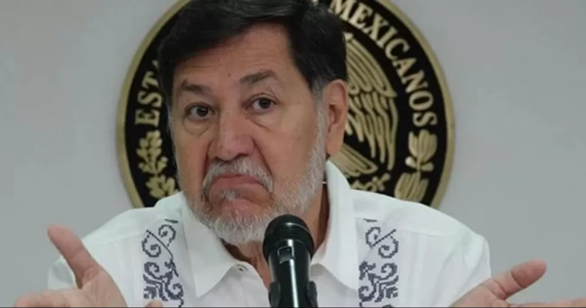 Activistas y organizaciones civiles afirmaron que el presidente del Senado no puede seguir representando al pueblo de MÃ©xico.