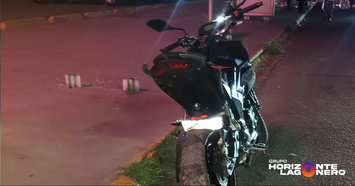 El accidente se registró la noche del domingo 8 de junio sobre el bulevar Miguel Alemán y avenida Victoria, frente a un restaurante.