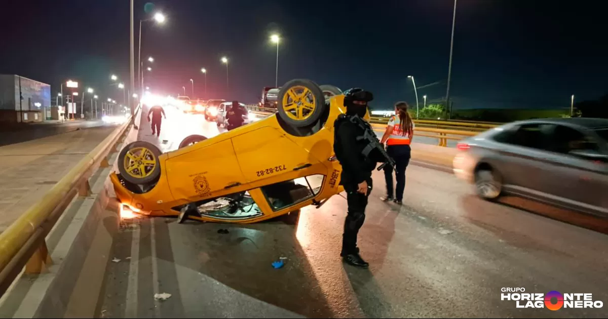 Automovilistas que viajaban por la zona llamaron los números de emergencia luego de que observaron el auto en abandono, pues no observaron ciudadanos al interior o exterior del vehículo.
