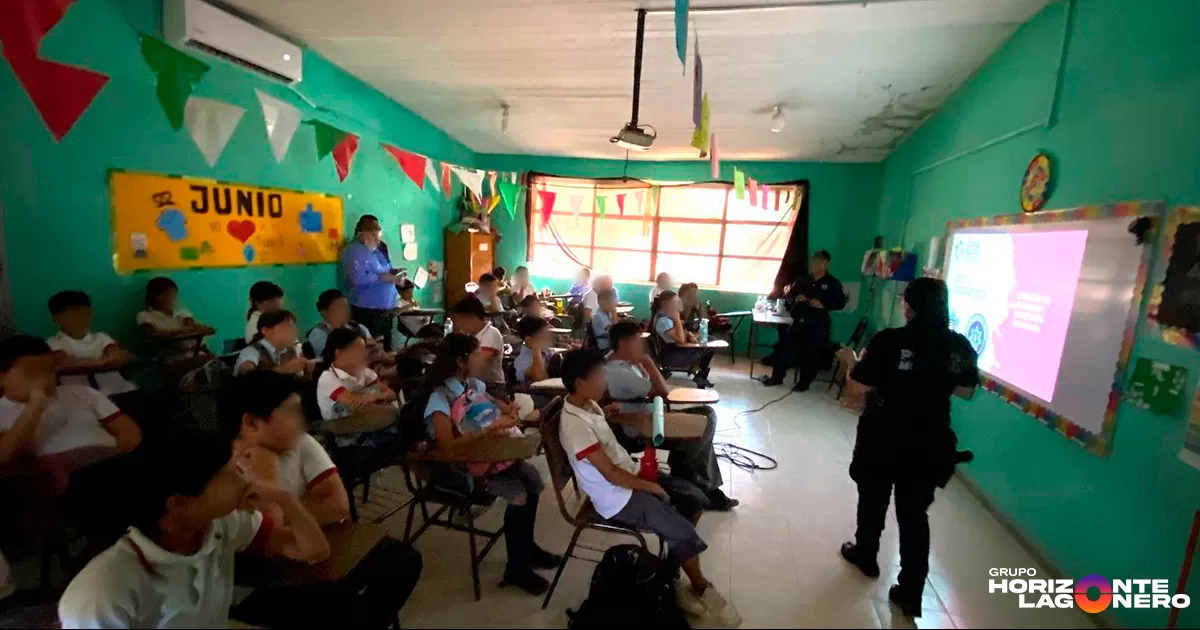 Imparten charla sobre acoso virtual a estudiantes de Gómez Palacio