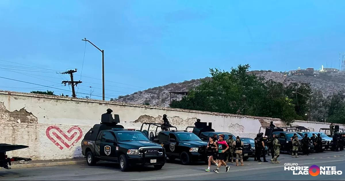 Aseguran 41 motocicletas en operativo nocturno “Conduce Seguro” en Torreón; conductores no cumplían con reglamento