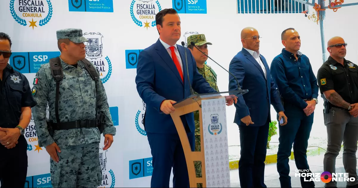 Elementos de la Agencia de Investigación Criminal (AIC) detuvieron a 4 personas del sexo masculino por agresiones a la autoridad con artefactos denominados ponchallantas a quienes se les encontró en el momento de su detención así como sustancias narcóticas.
