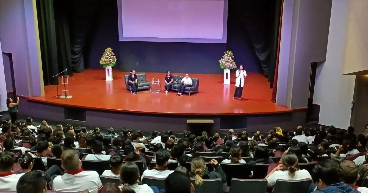 SerÃ¡ la actriz y directora duranguense Lourdes Castillo quien presente esta obra de teatro, en punto de las 10 de la maÃ±ana.