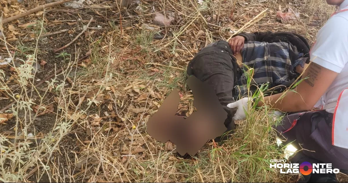 Joven migrante sufre amputación de ambas piernas al caer del tren en Gómez Palacio