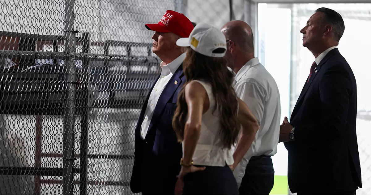 Trump detalló que el proyecto fue construido con fondos que Joe Biden, destinó para pagar hoteles de lujo para migrantes en Nueva York