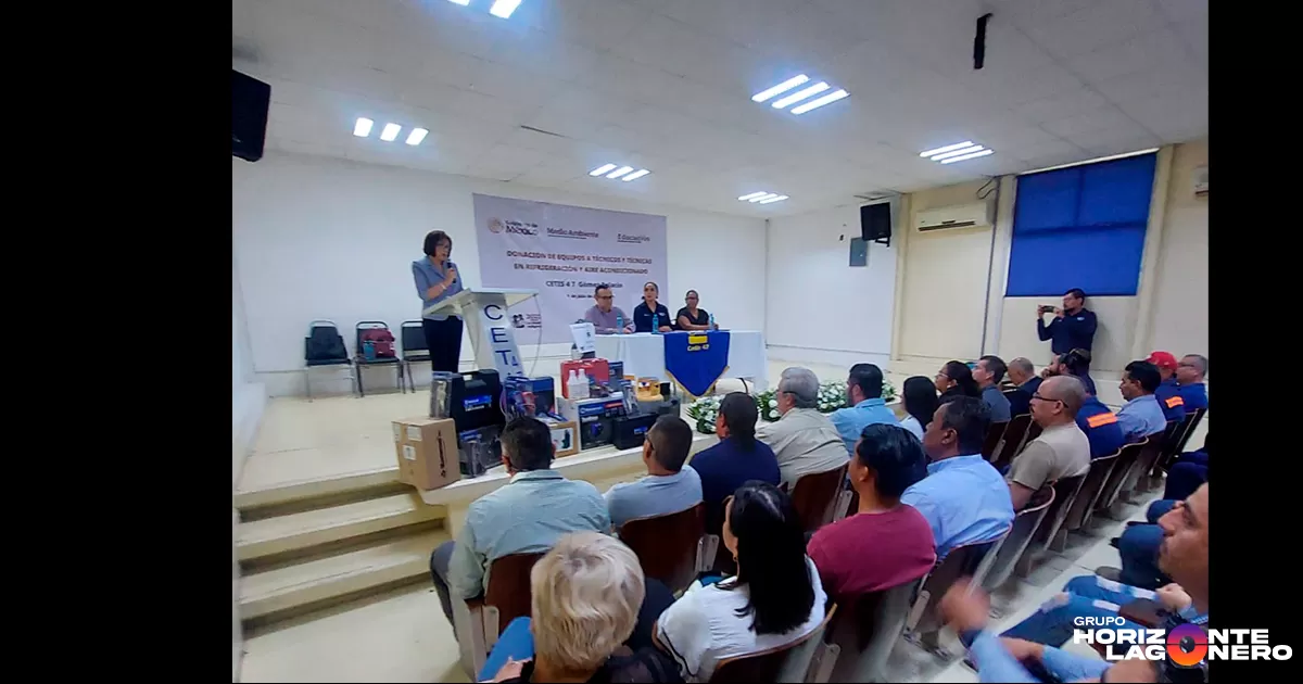 SEMARNAT apoya con equipo de capacitación a escuelas de Gómez Palacio