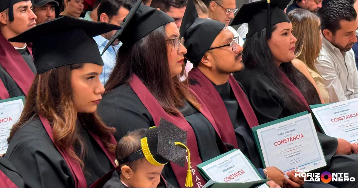 Culminan estudios de preparatoria del programa de Justicia Cívica de Torreón
