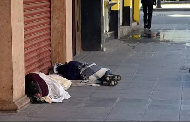 Famosa actriz de Televisa ahora vive en situación de calle; la captaron desorientada
