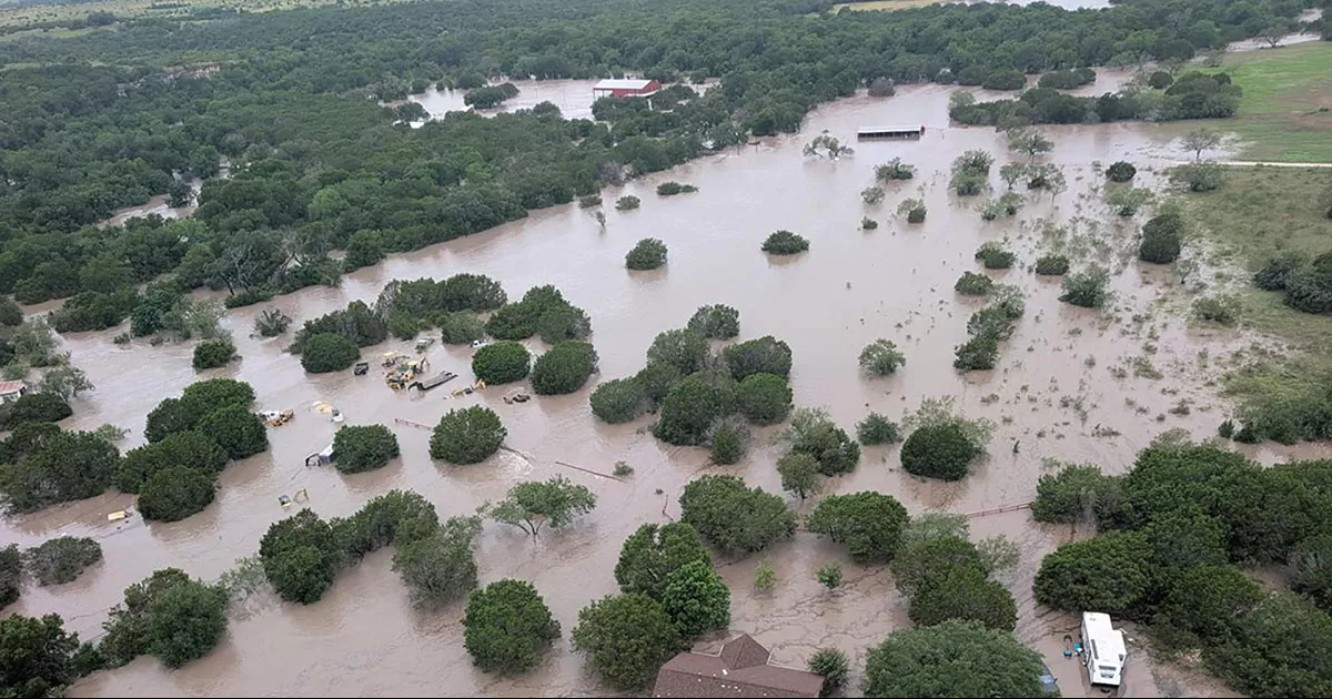 Los rescatistas prosiguen la frenética búsqueda de desaparecidos en medio de renovadas lluvias