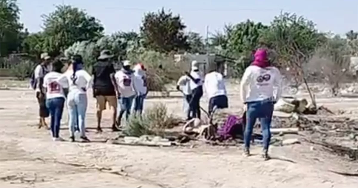 Madres Buscadoras de Sonora reportaron el hallazgo de restos humanos y un campamento con más de 200 prendas de vestir, en Hermosillo