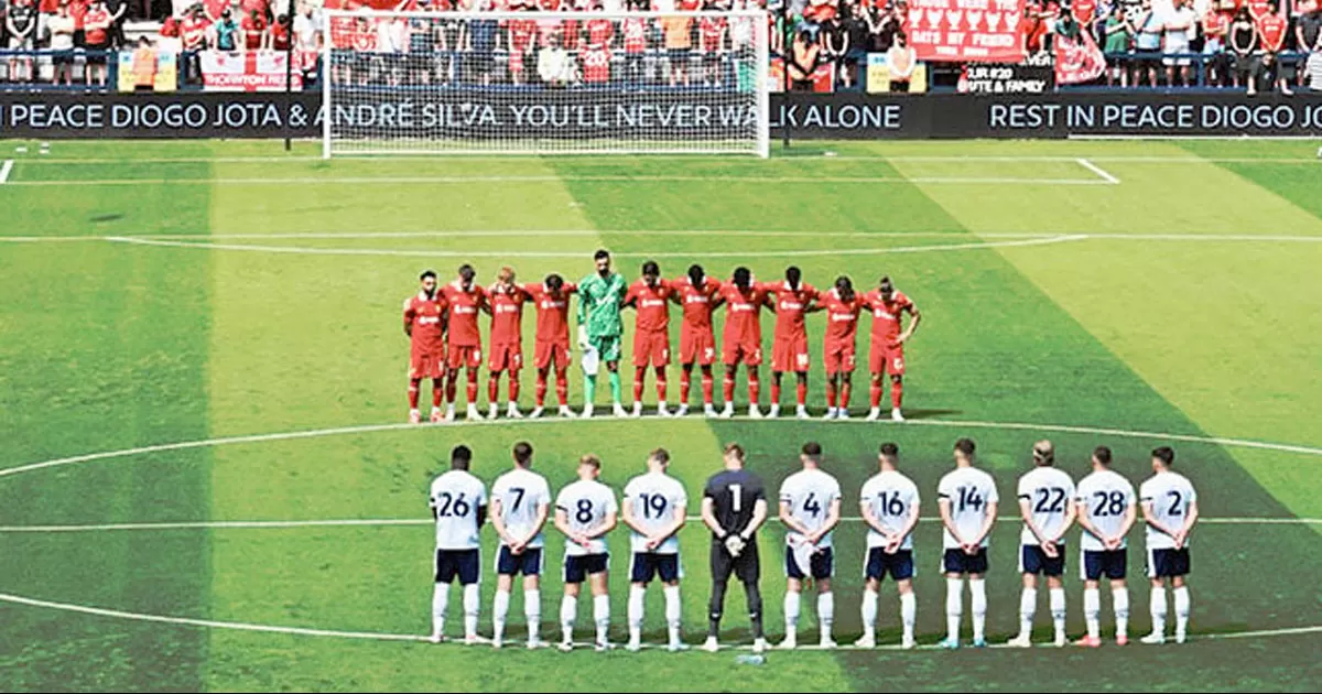 Liverpool rinde emotivo homenaje a Diogo Jota en su primer partido de pretemporada