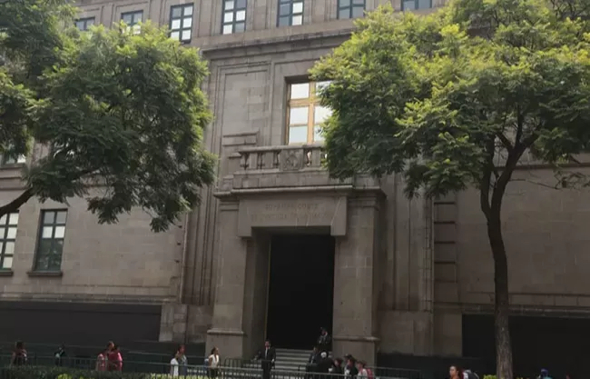 Denuncian ante la SCJN que magistrado retiene impugnación por elección en el TEPJF