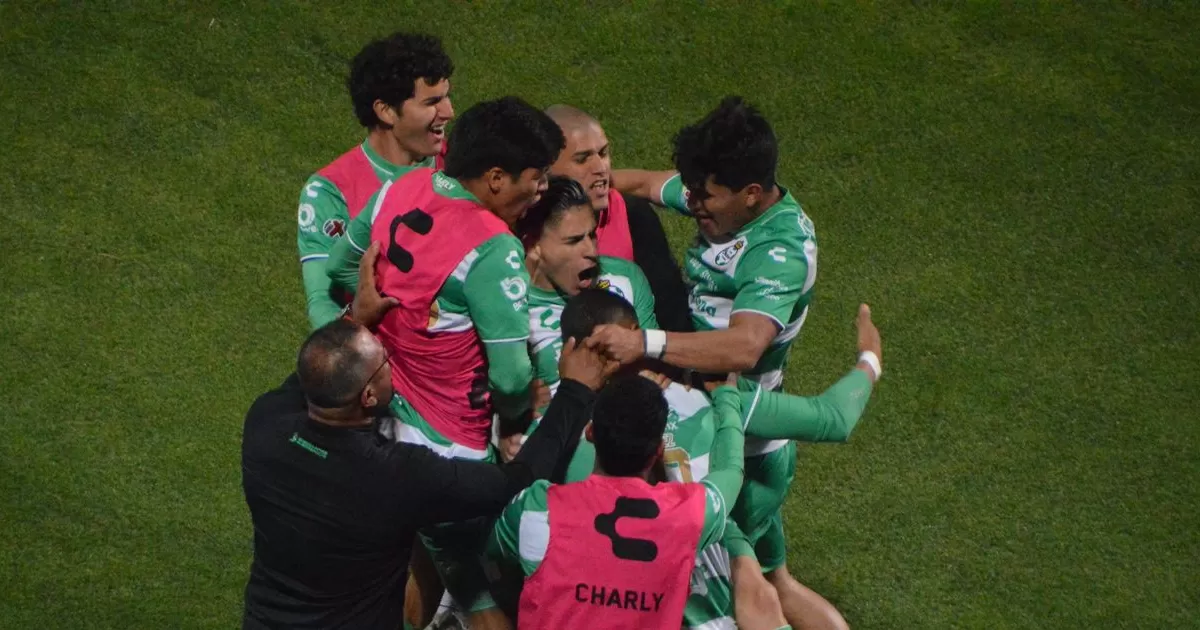 ¡Vencen al sublíder! Santos se impone ante Cruz Azul 3-0